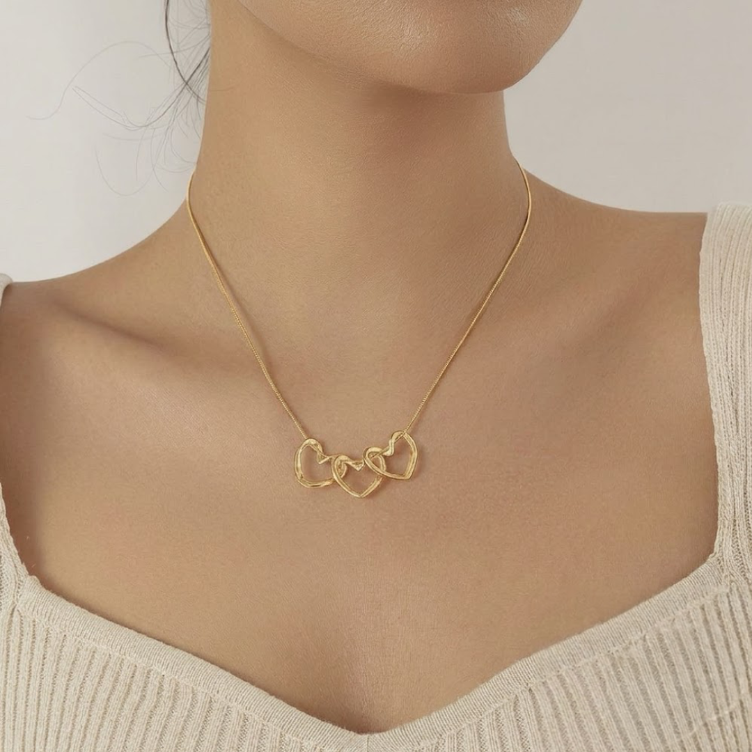 Triple Heart Interlinked Pendant Necklace – Elegant Gold-Tone Love Necklace