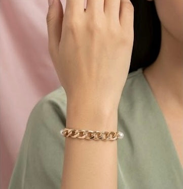 Gold-Toned Curb Chain & Pearl Accent Bracelet