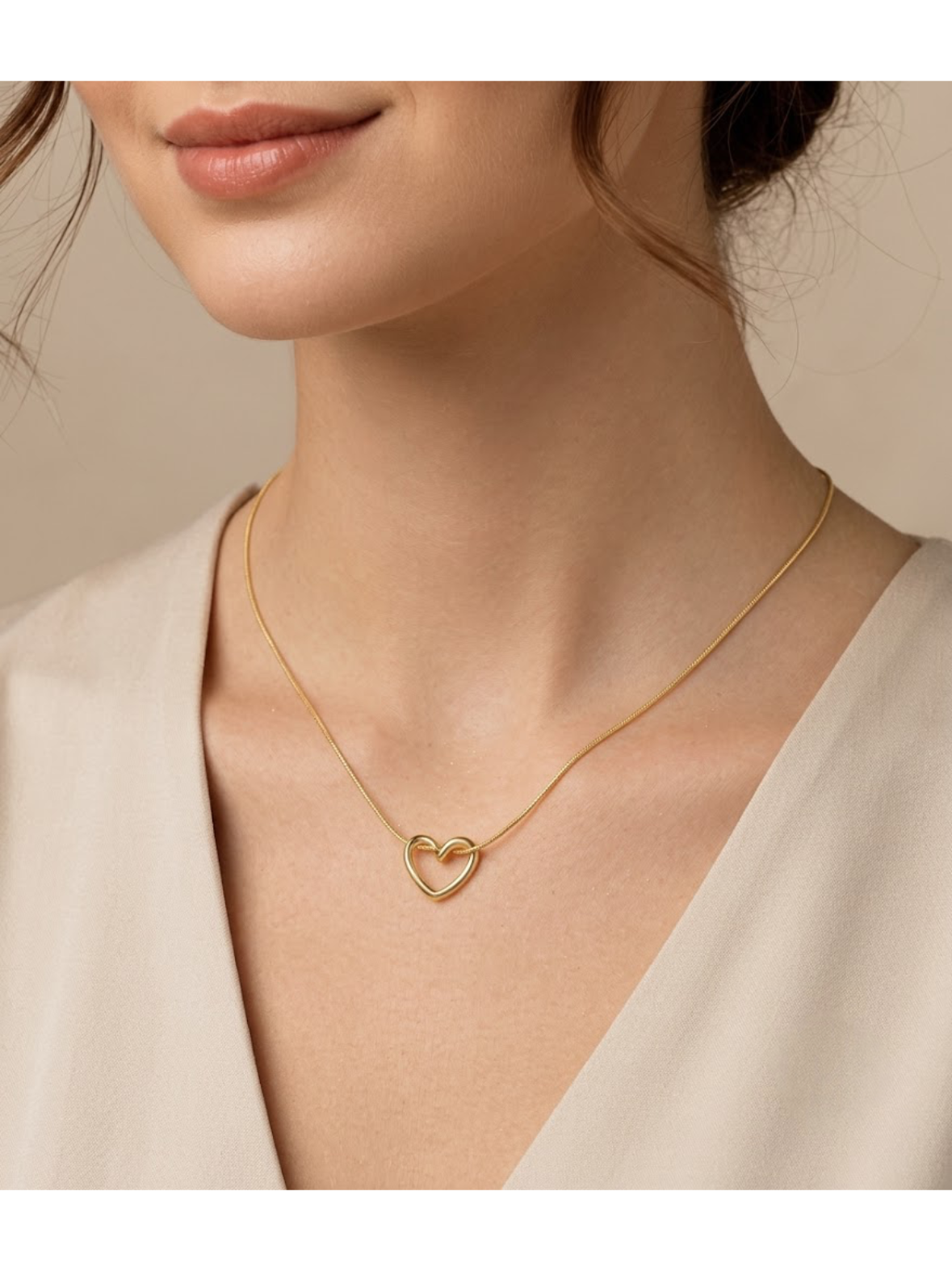 18K Elegant Heart-Shaped Pendant Necklace for Girls