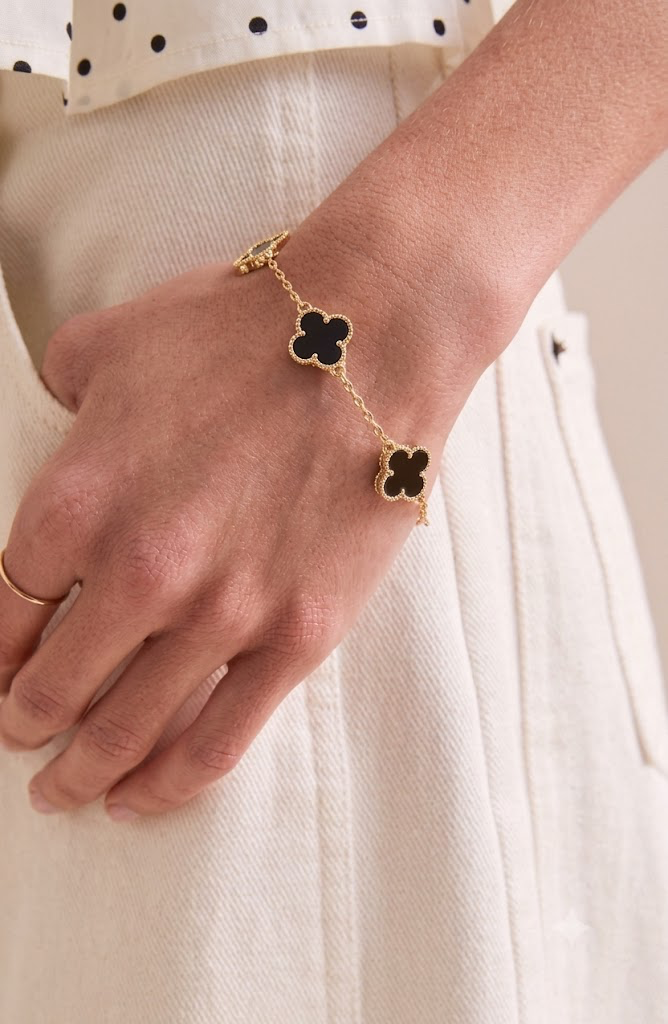 Viral Black Bracelet | Gold Plated Black Anti Tarnish Clover Bracelet