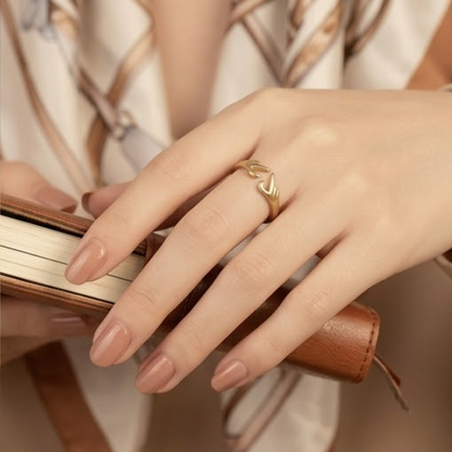 Dainty Entwined Heart Wrap Ring